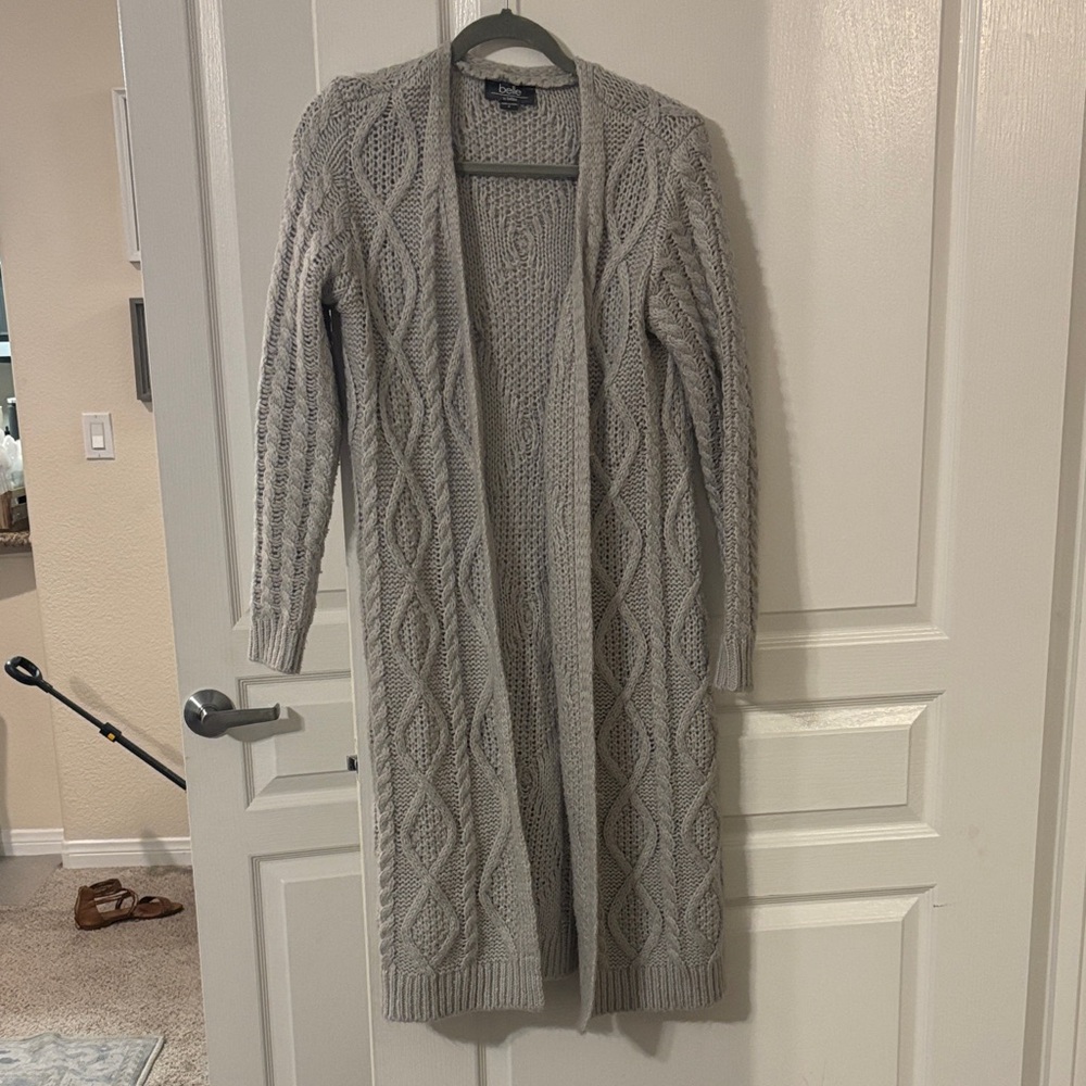 Elegant Gray Cable Knit Cardigan